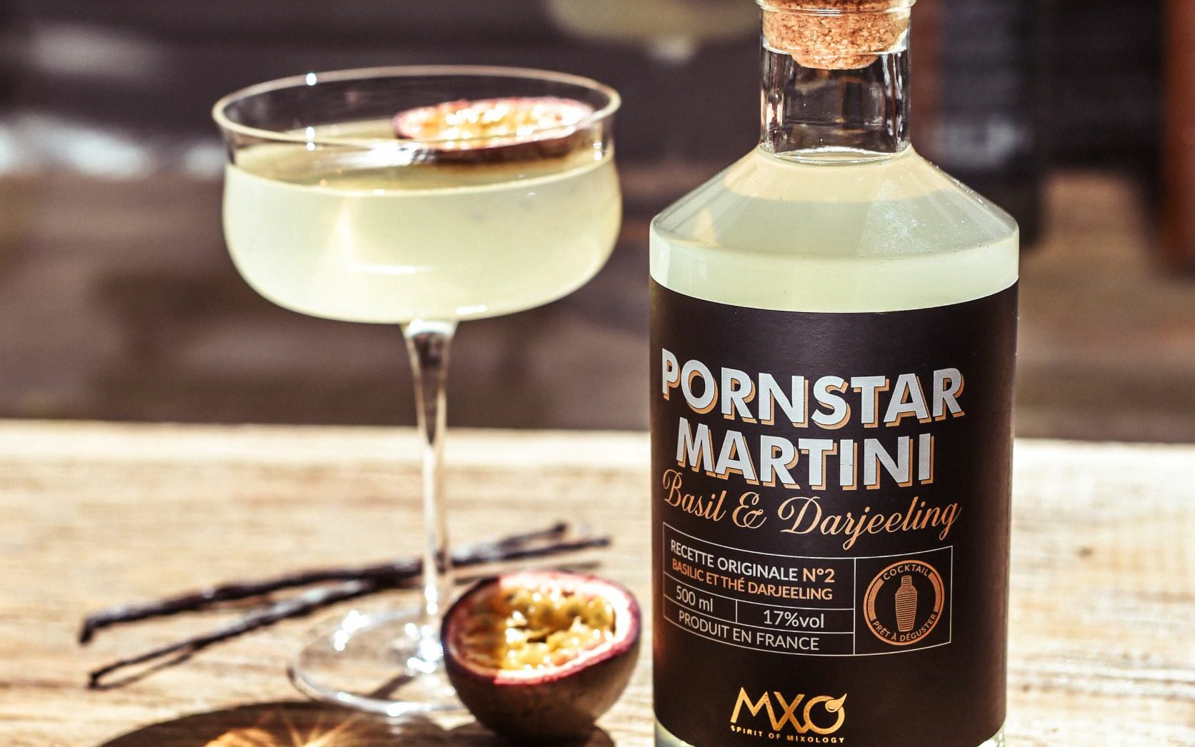 cocktail Pornstar Martini MXO sur une table